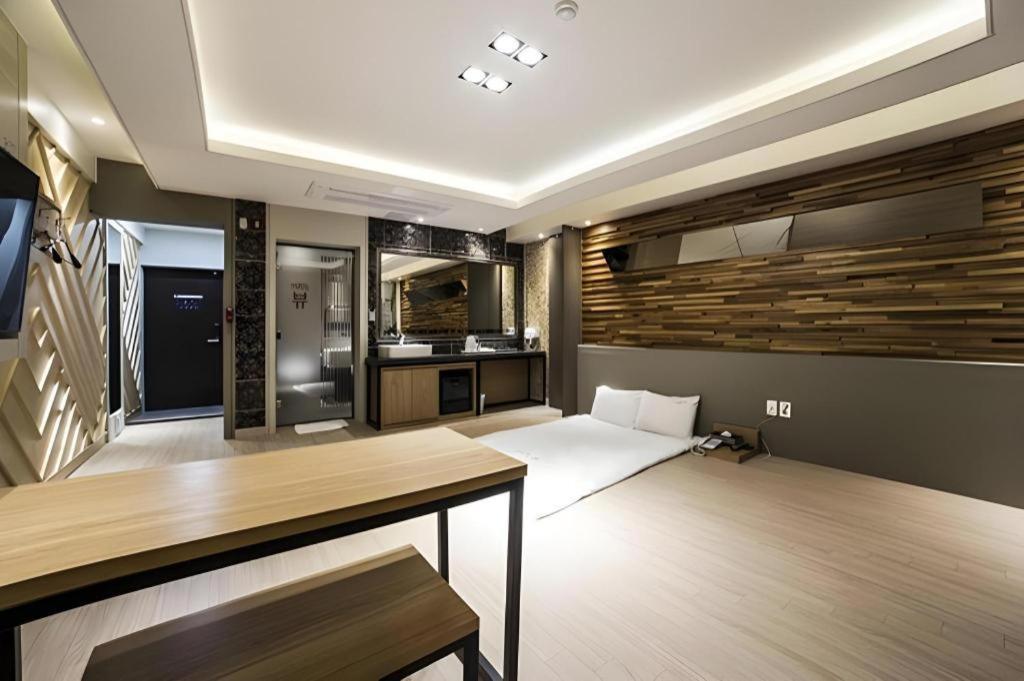Pohang Hotel View Buitenkant foto