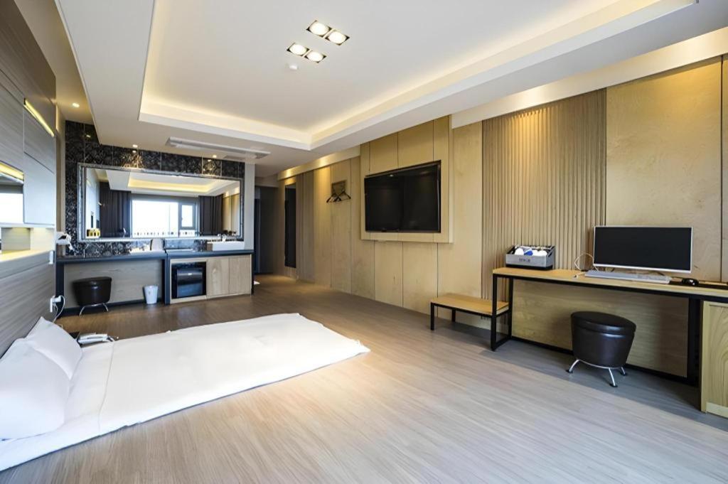 Pohang Hotel View Buitenkant foto