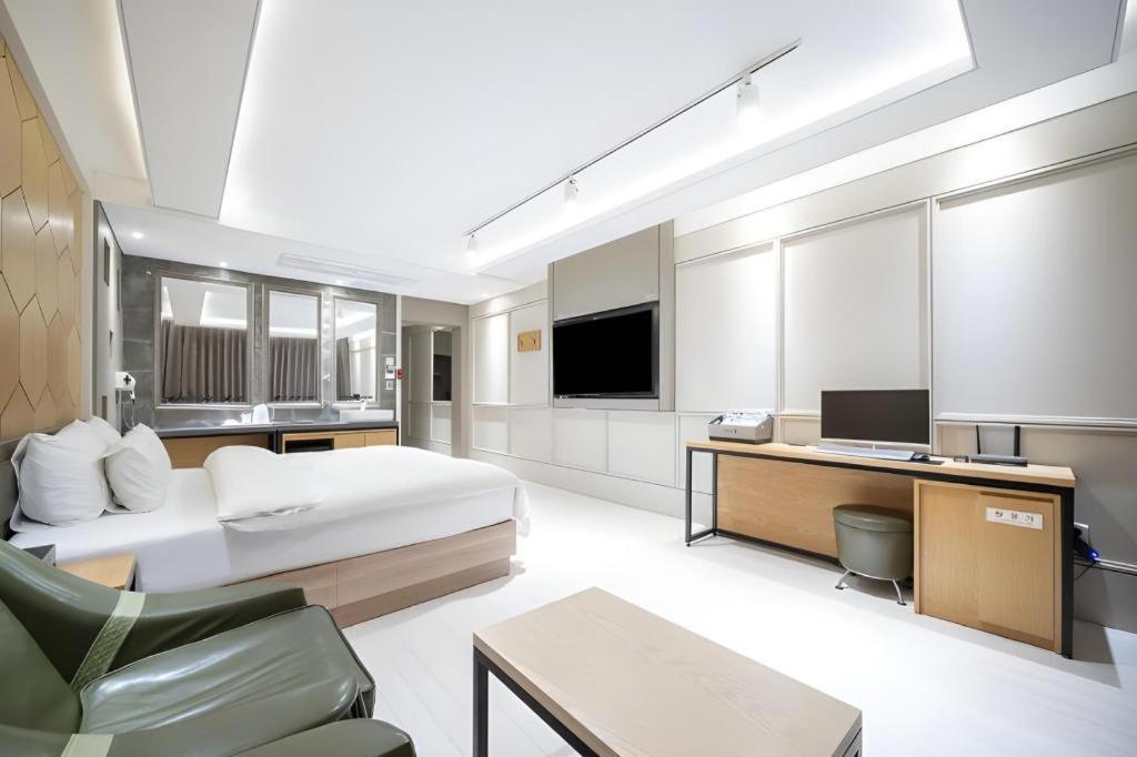 Pohang Hotel View Buitenkant foto