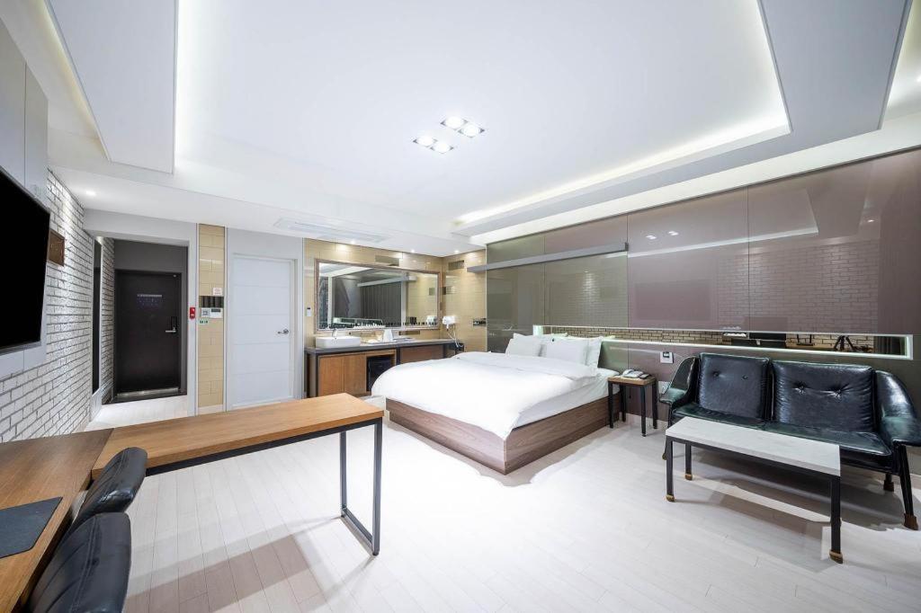 Pohang Hotel View Buitenkant foto